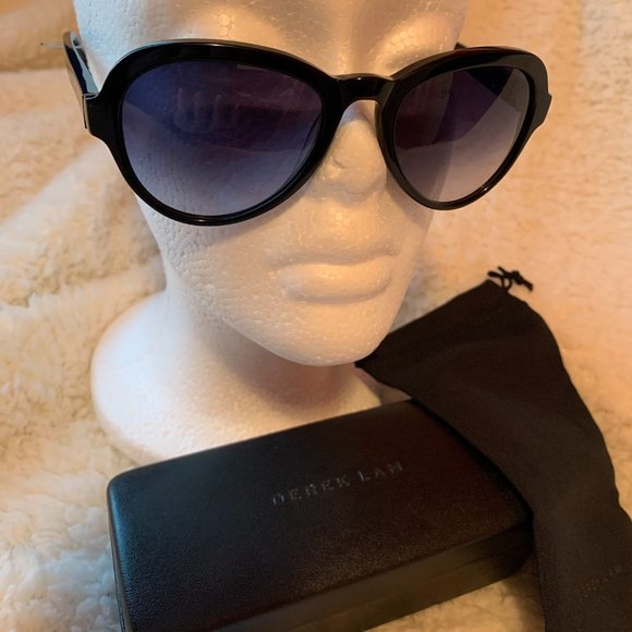 Derek Lam Logan Black Sunglasses NWOT - Picture 4 of 8
